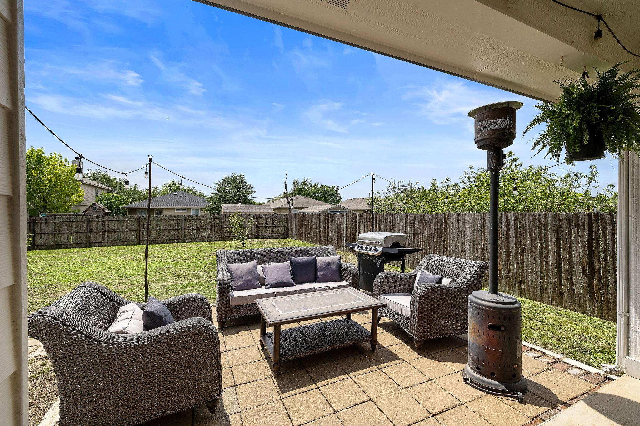 1065 Canada Wild Dr, Buda, TX 78610