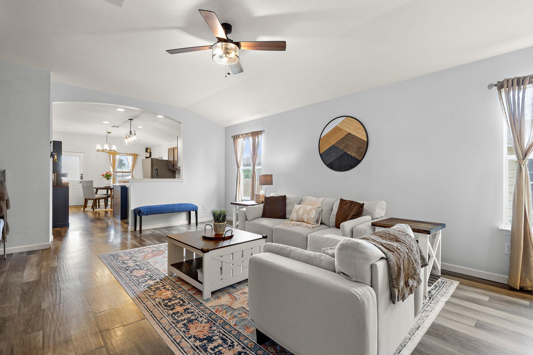 1065 Canada Wild Dr, Buda, TX 78610