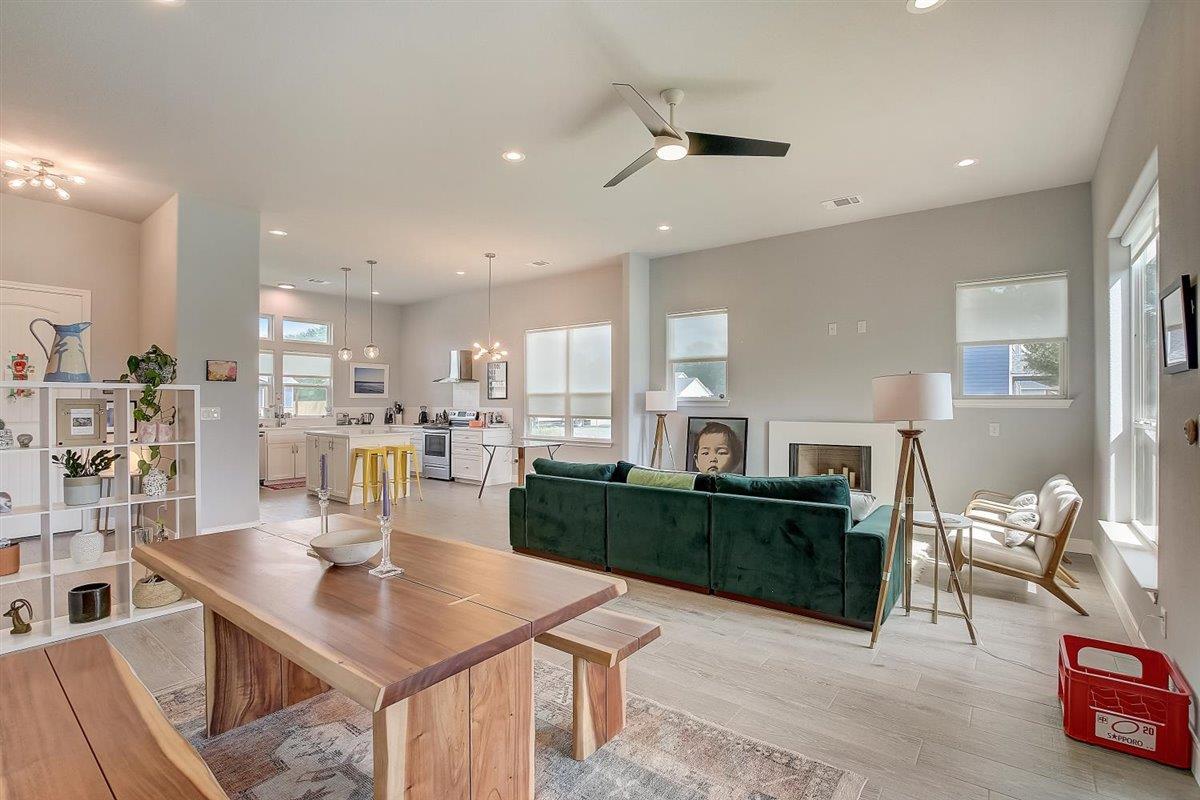 121 Naalehu Ct, Bastrop, TX 78602