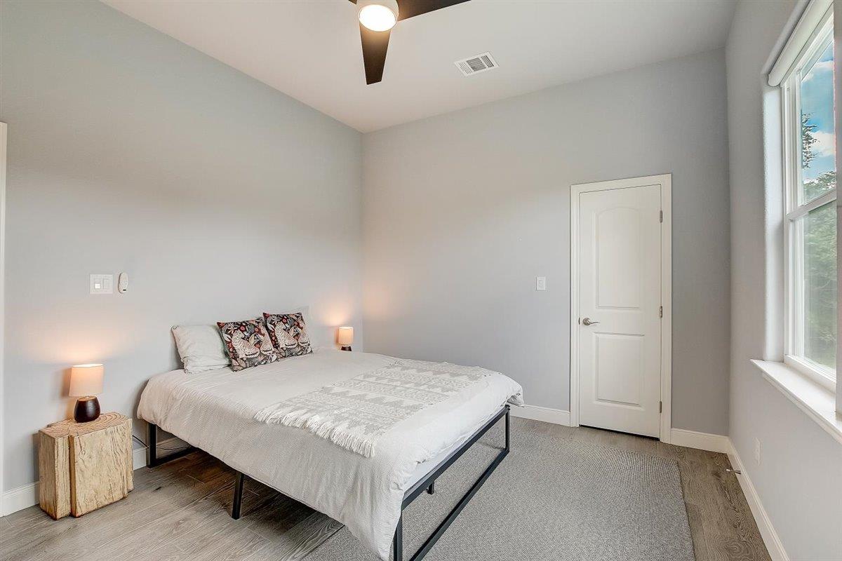 121 Naalehu Ct, Bastrop, TX 78602