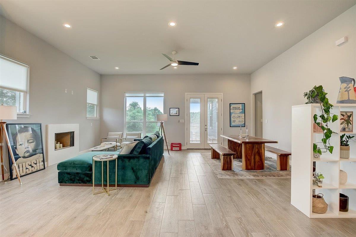 121 Naalehu Ct, Bastrop, TX 78602