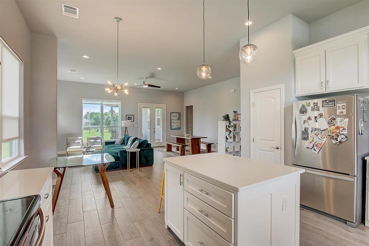 121 Naalehu Ct, Bastrop, TX 78602