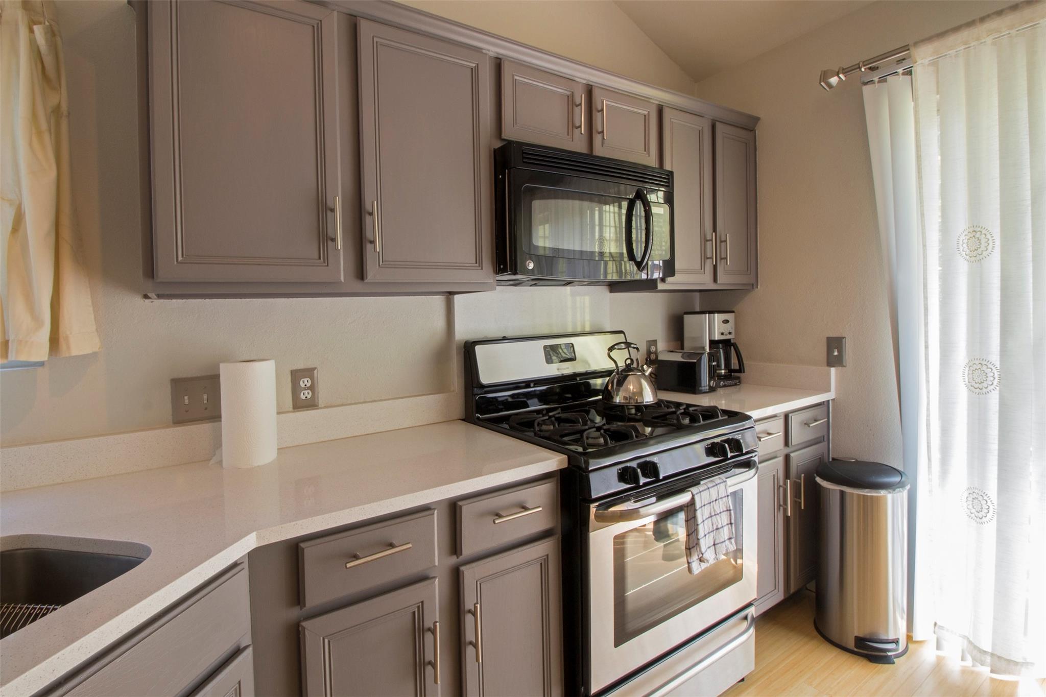 1509 Treadwell St, Austin, TX 78704