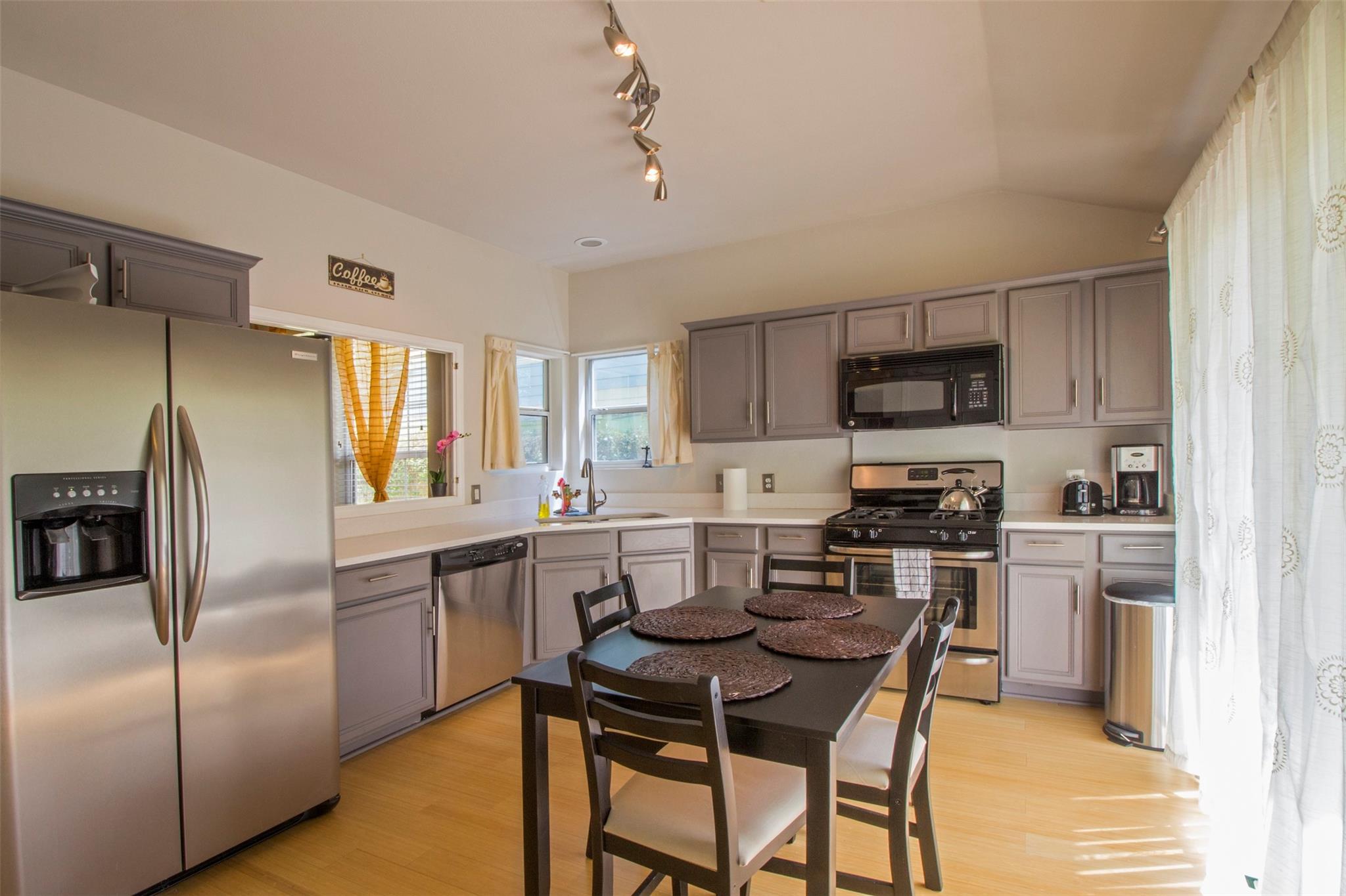 1509 Treadwell St, Austin, TX 78704