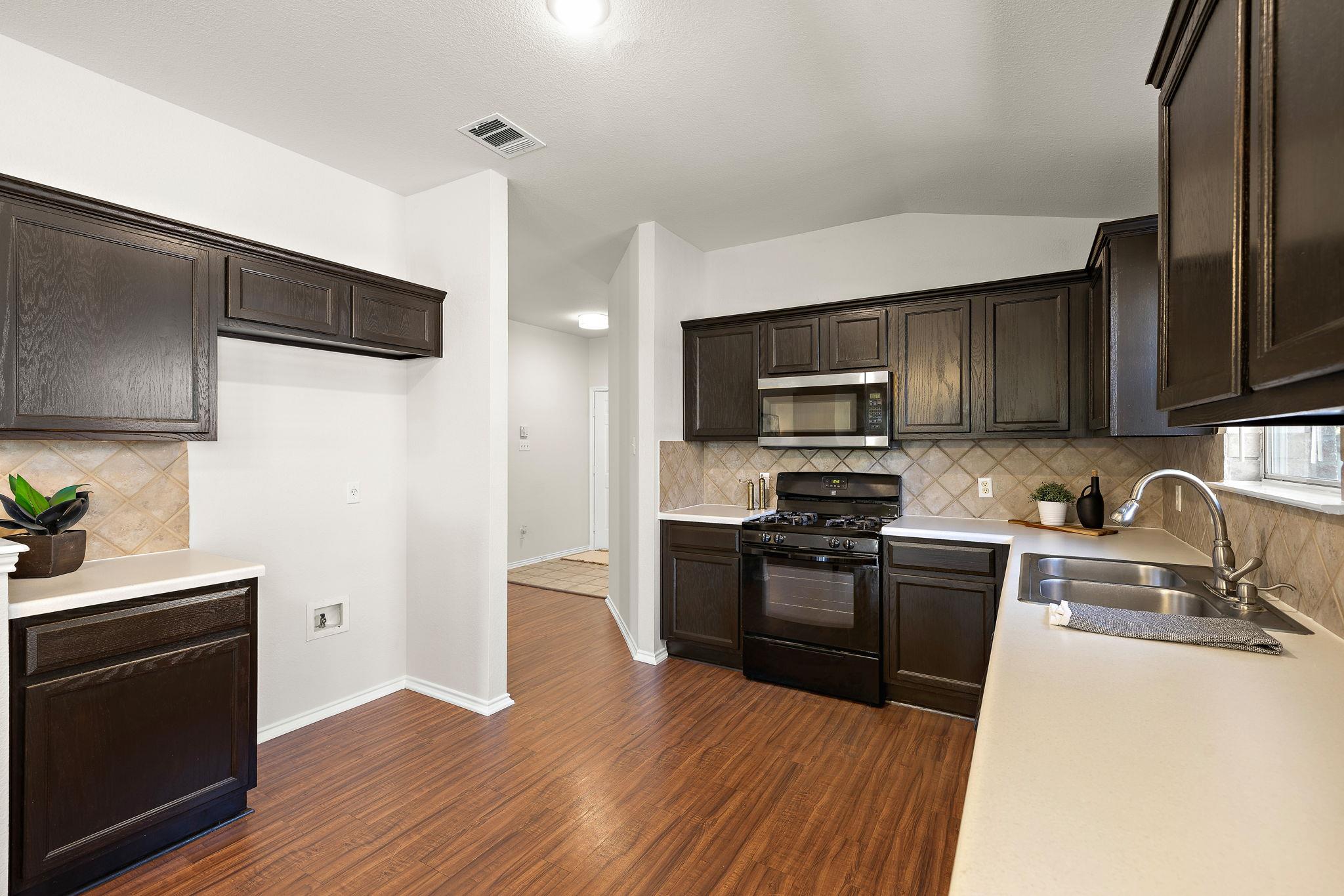 521 Fort Thomas Pl, Round Rock, TX 78664