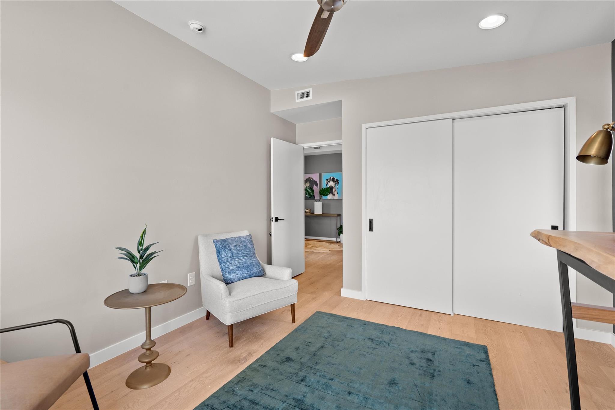 2401 E 11th St, Austin, TX 78702