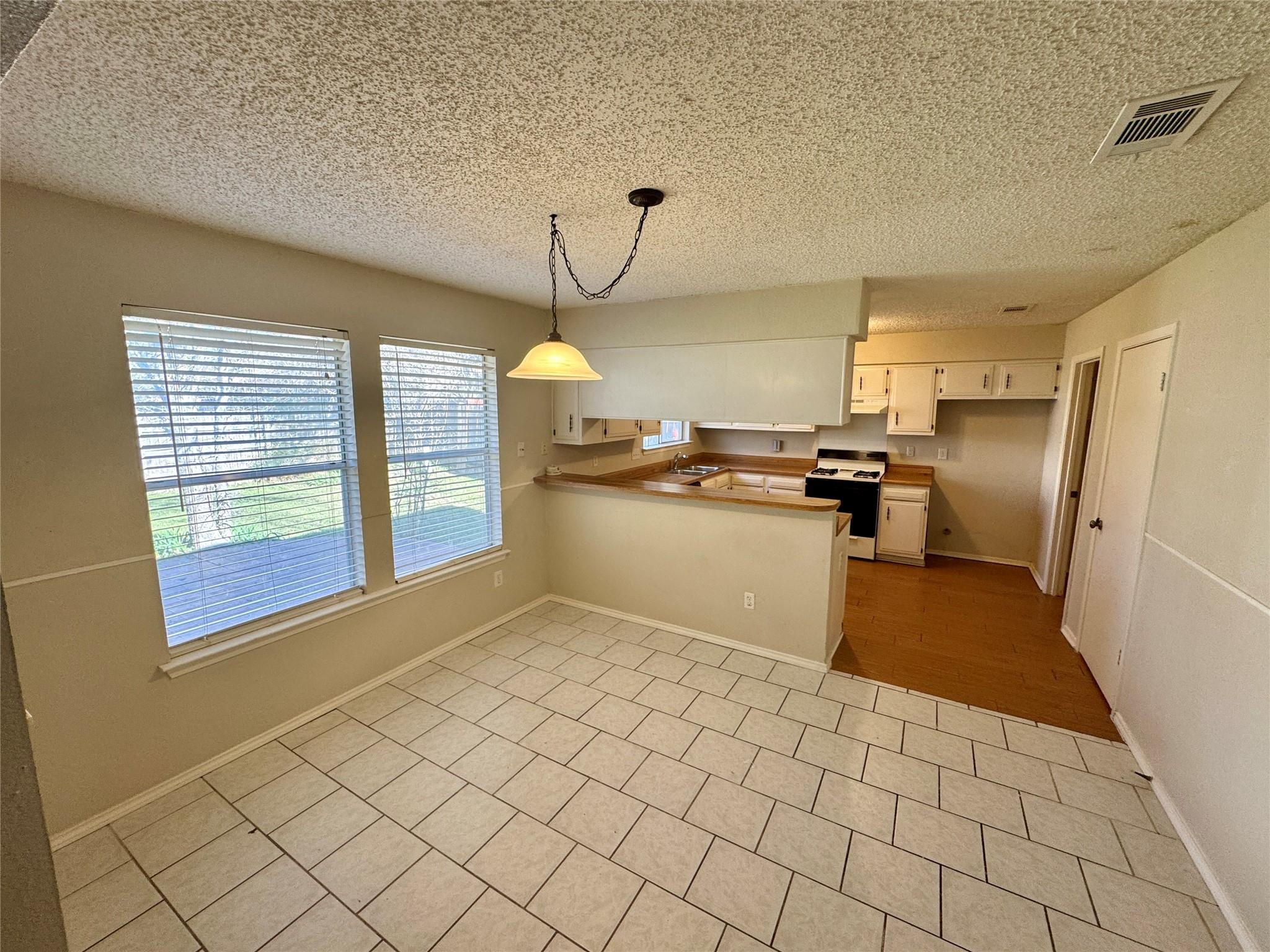 7802 Scotland Yard, Austin, TX 78759