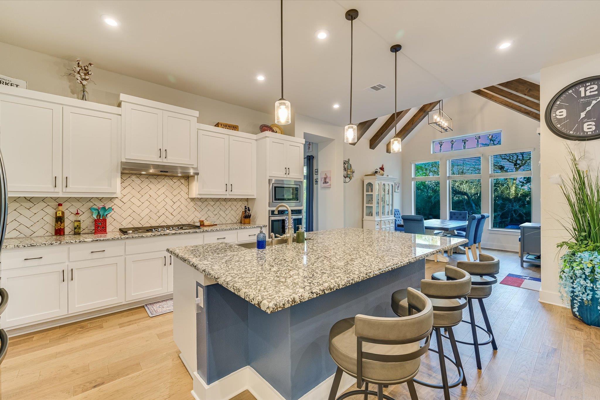 145 DOUBLE EAGLE RANCH Dr, Cedar Creek, TX 78612