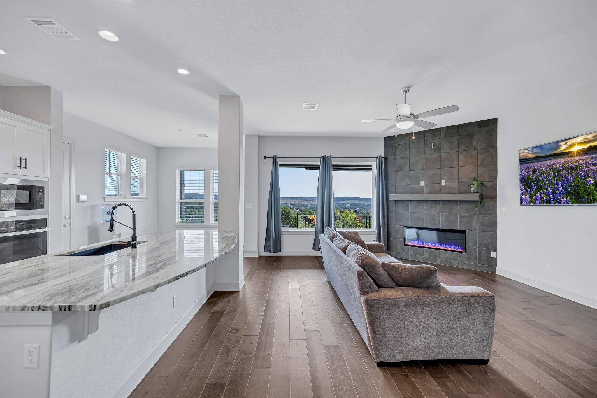 101 S Creek Cir, Bertram, TX 78605