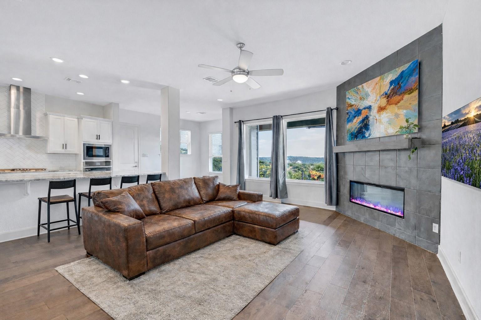 101 S Creek Cir, Bertram, TX 78605