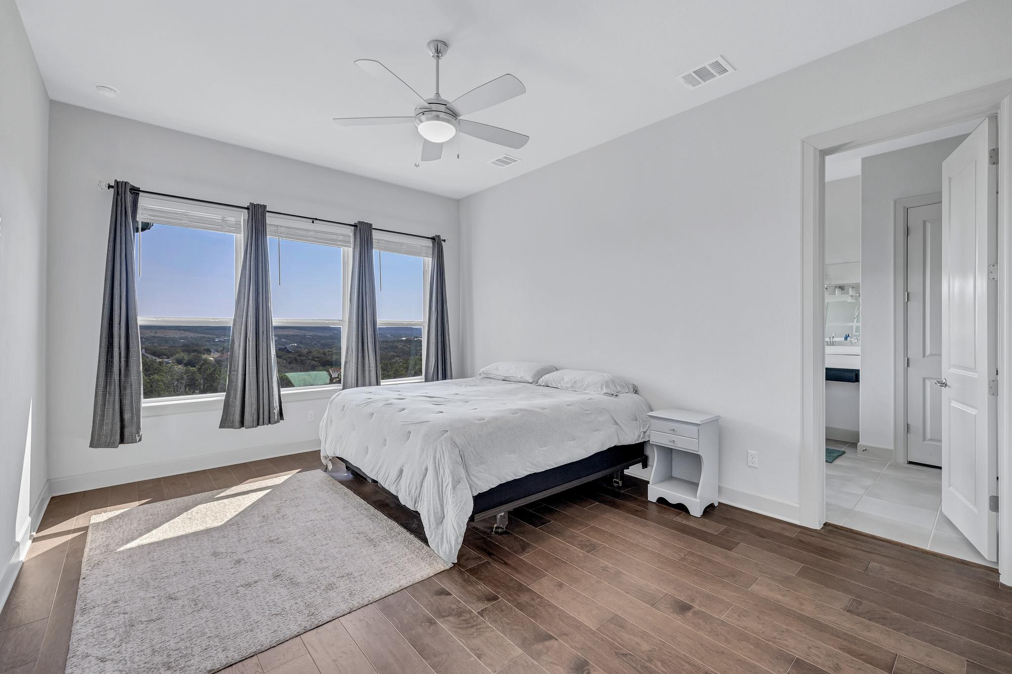 101 S Creek Cir, Bertram, TX 78605