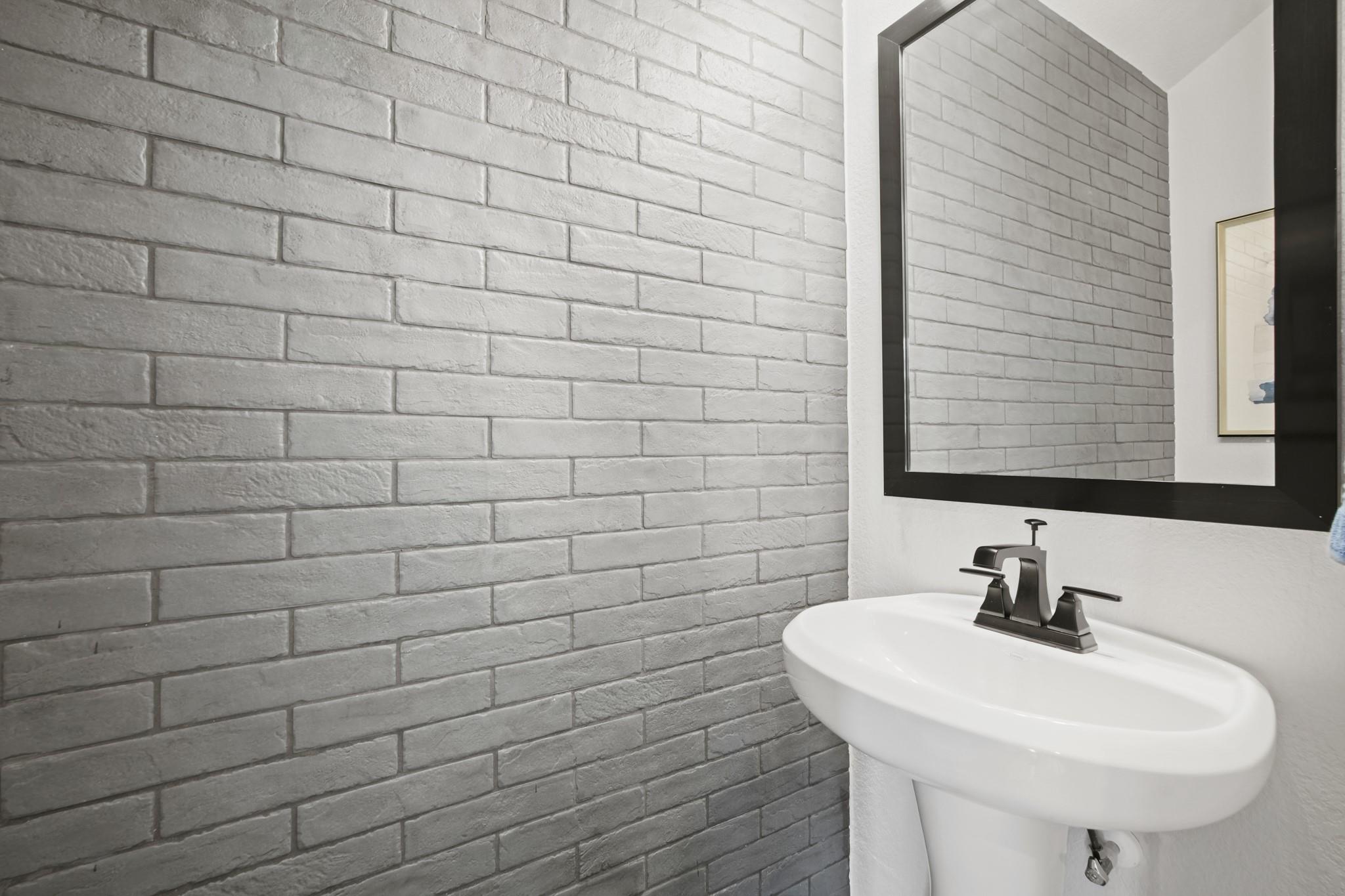 209 Missouri Primrose Ln, San Marcos, TX 78666