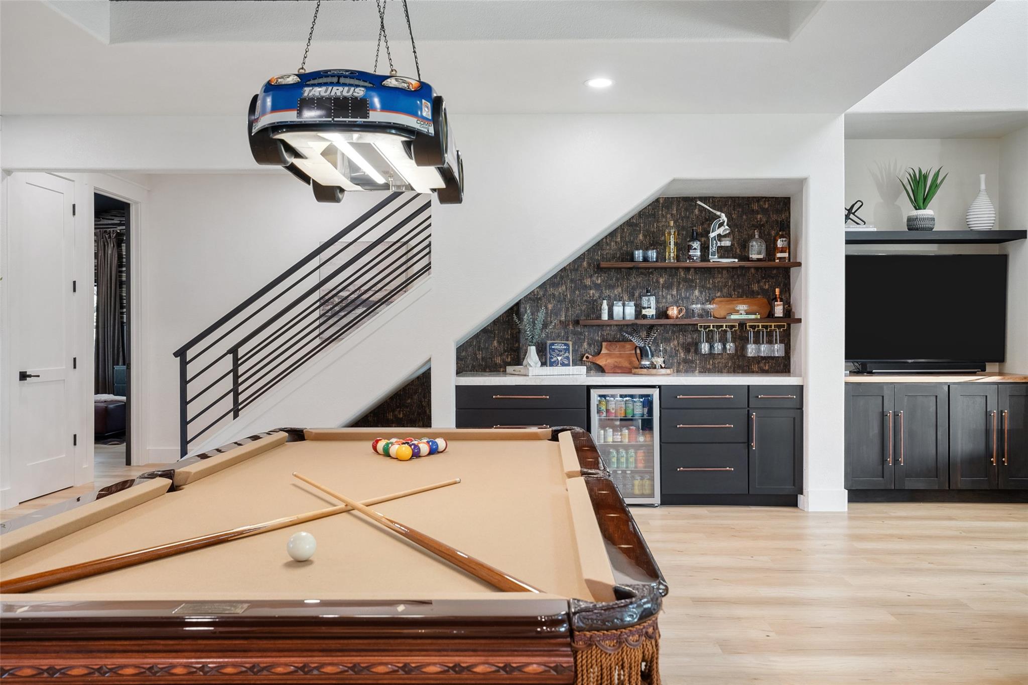 220 Fawn Meadow Dr, Dripping Springs, TX 78620