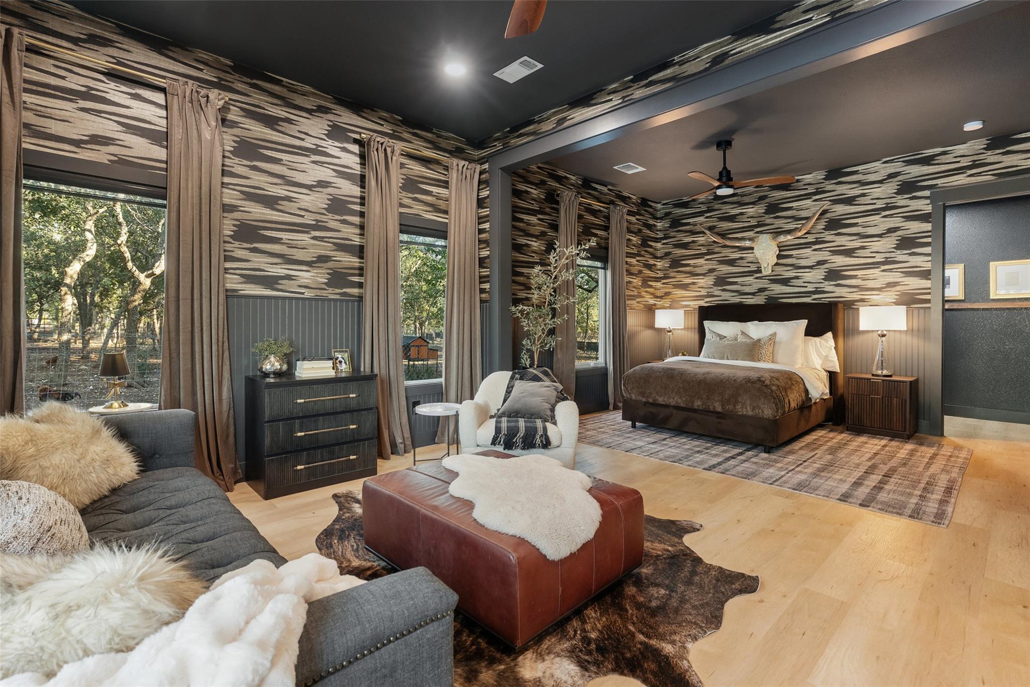 220 Fawn Meadow Dr, Dripping Springs, TX 78620