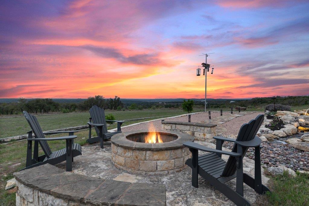 733 and 701 Dawn Vw, Dripping Springs, TX 78620