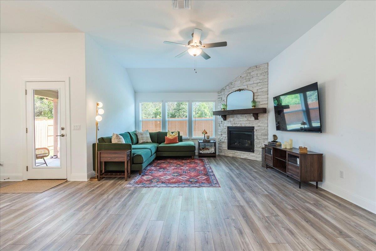 286 Muddy Creek Way, Kyle, TX 78640