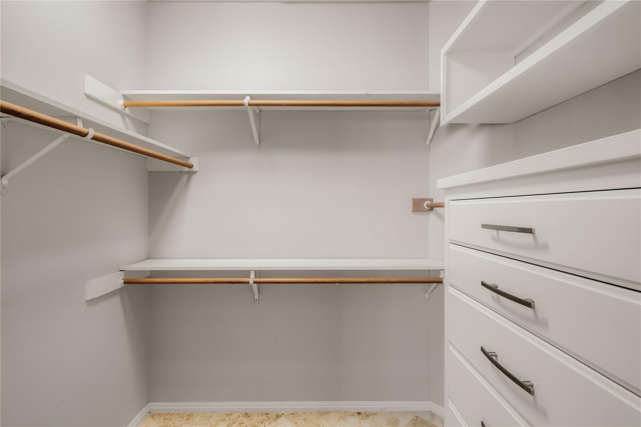 4822 Twin Valley Dr, Austin, TX 78731