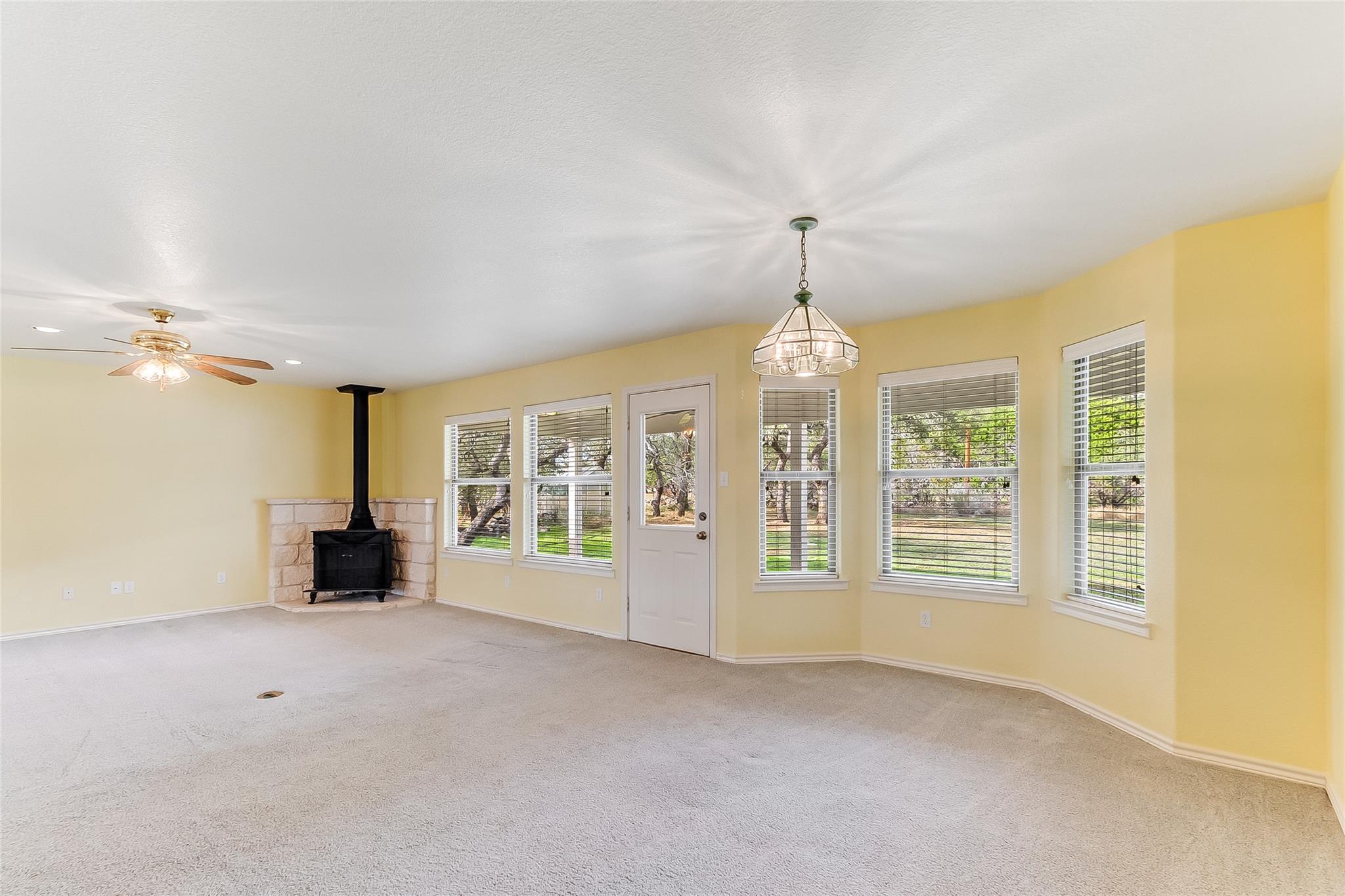 670 County Road 100, Burnet, TX 78611