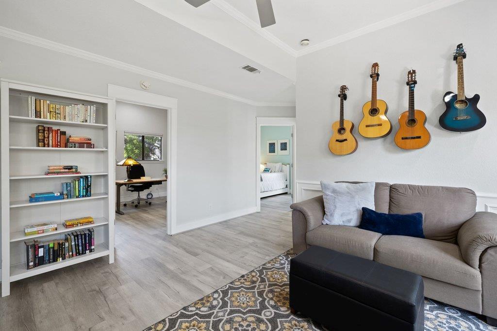 6005 Bon Terra Dr, Austin, TX 78731