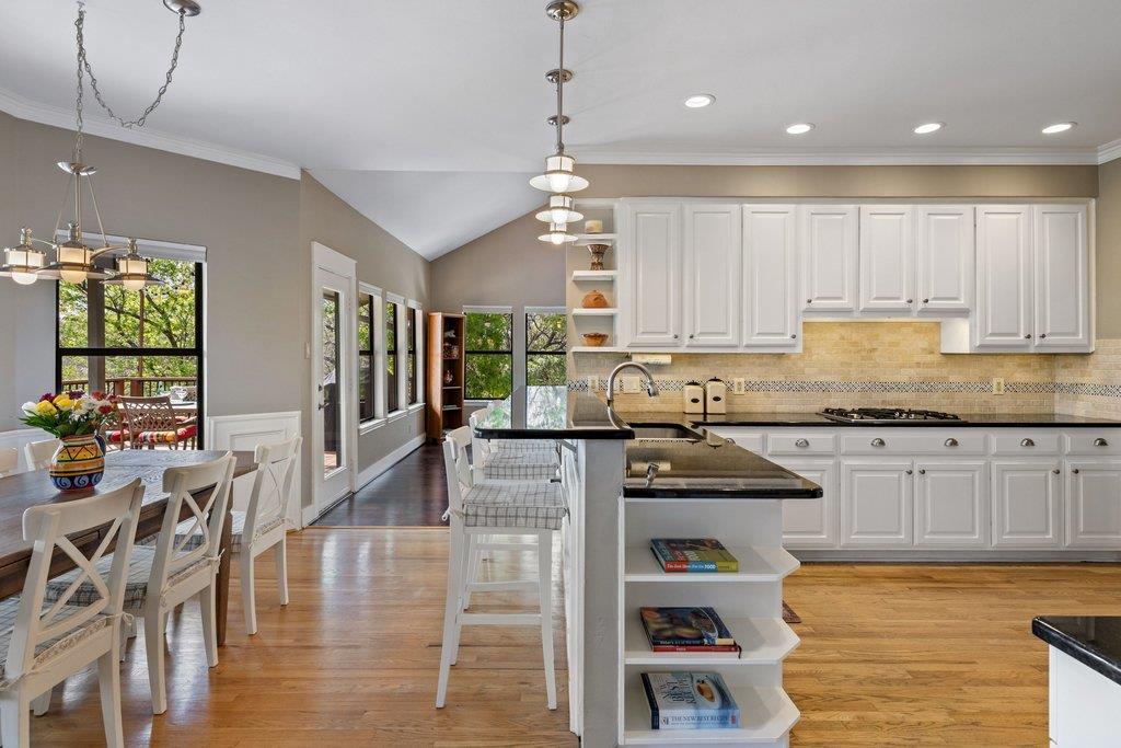 6005 Bon Terra Dr, Austin, TX 78731