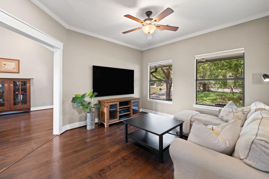 6005 Bon Terra Dr, Austin, TX 78731