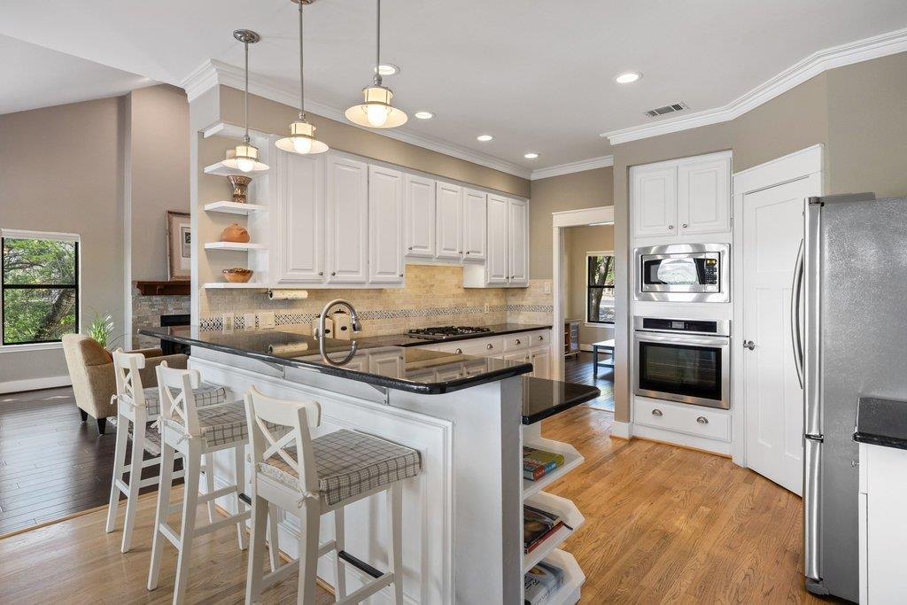 6005 Bon Terra Dr, Austin, TX 78731