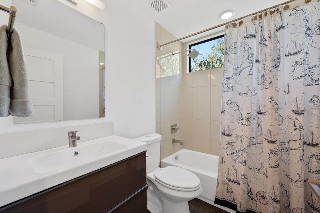 1005 Cardinal Ln # B, Austin, TX 78704