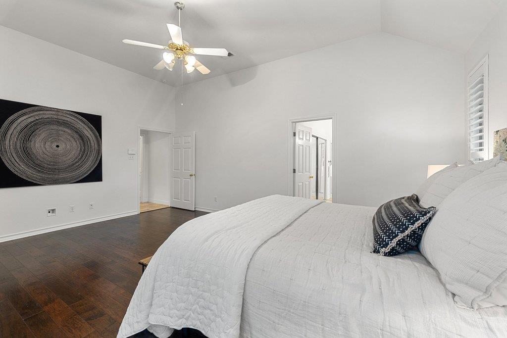 100 Brentwood Dr, Georgetown, TX 78628