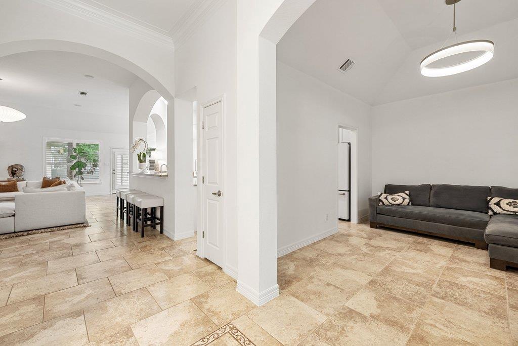 100 Brentwood Dr, Georgetown, TX 78628