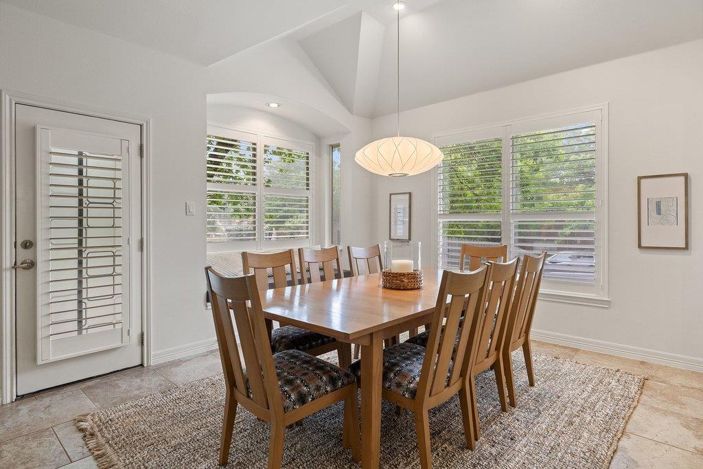 100 Brentwood Dr, Georgetown, TX 78628