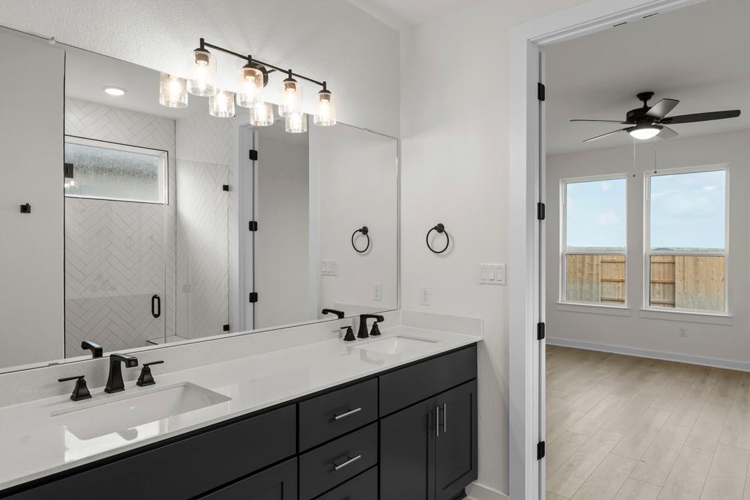 208 High Valley Drive, Liberty Hill, TX 78642