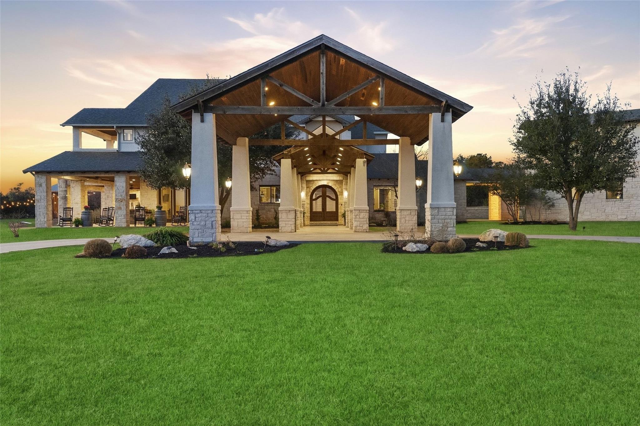 7220 Creek Rd, Dripping Springs, TX 78620