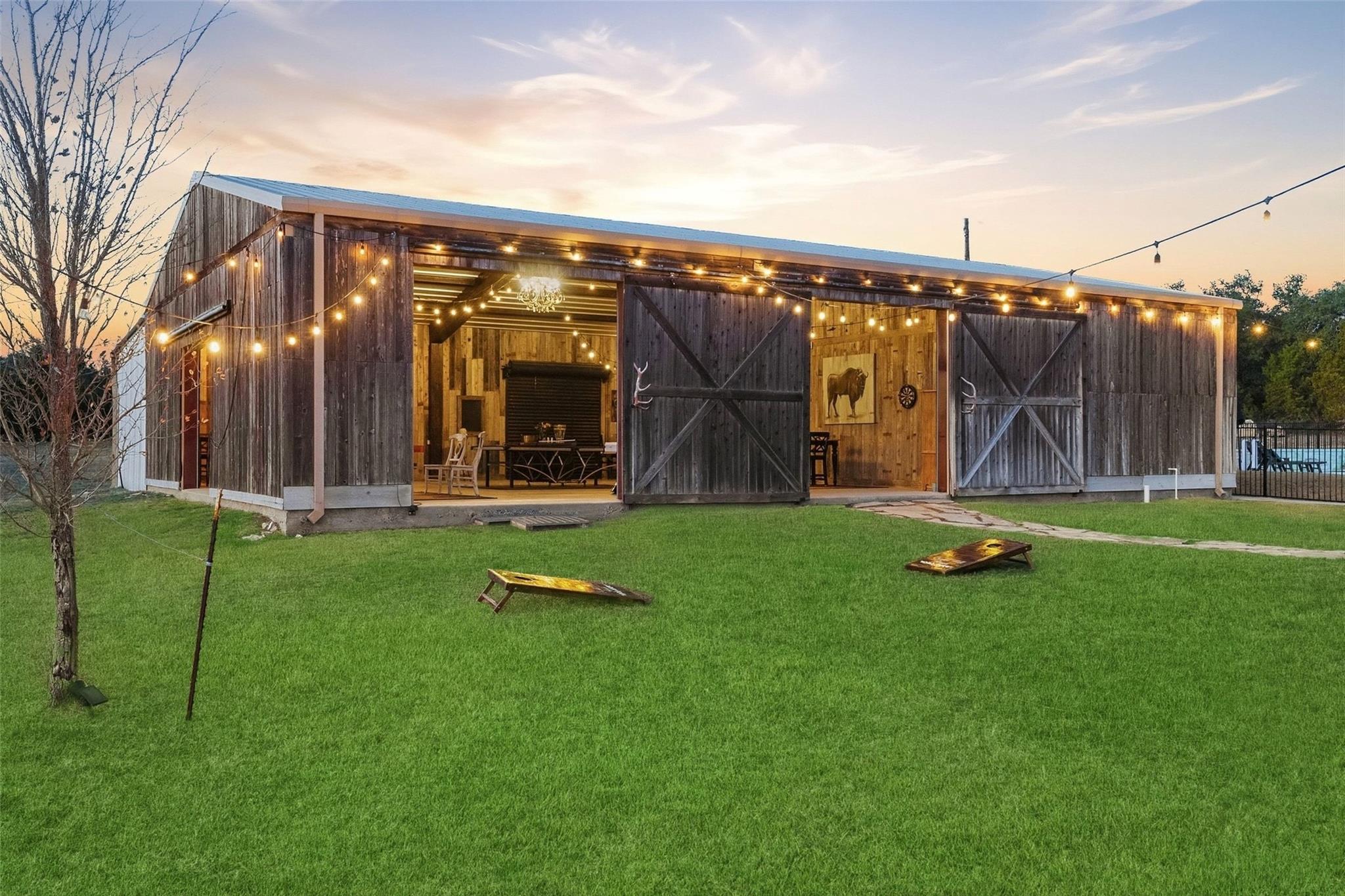 7220 Creek Rd, Dripping Springs, TX 78620