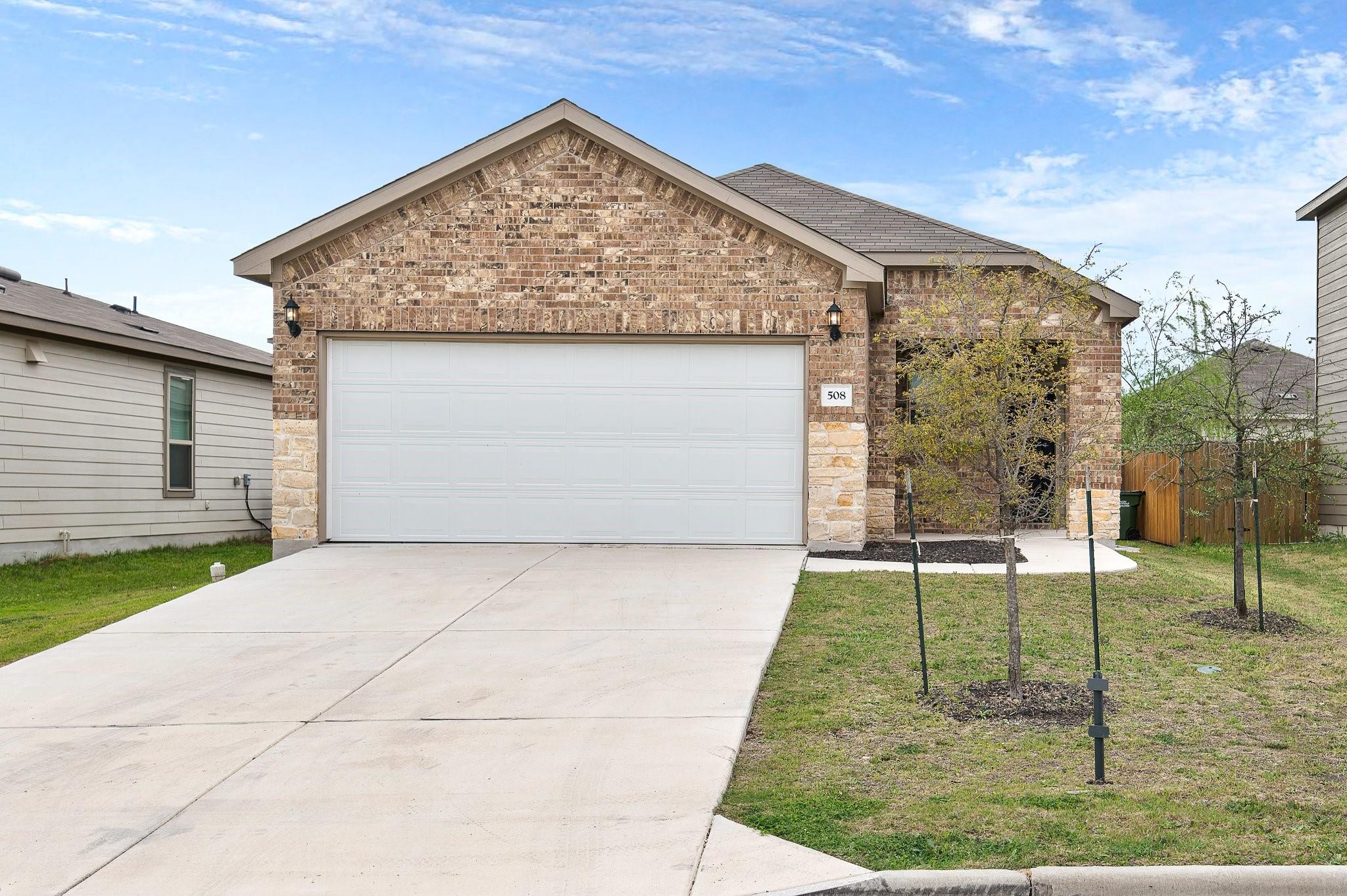 508 Crane Crest Dr, Jarrell, TX 76537