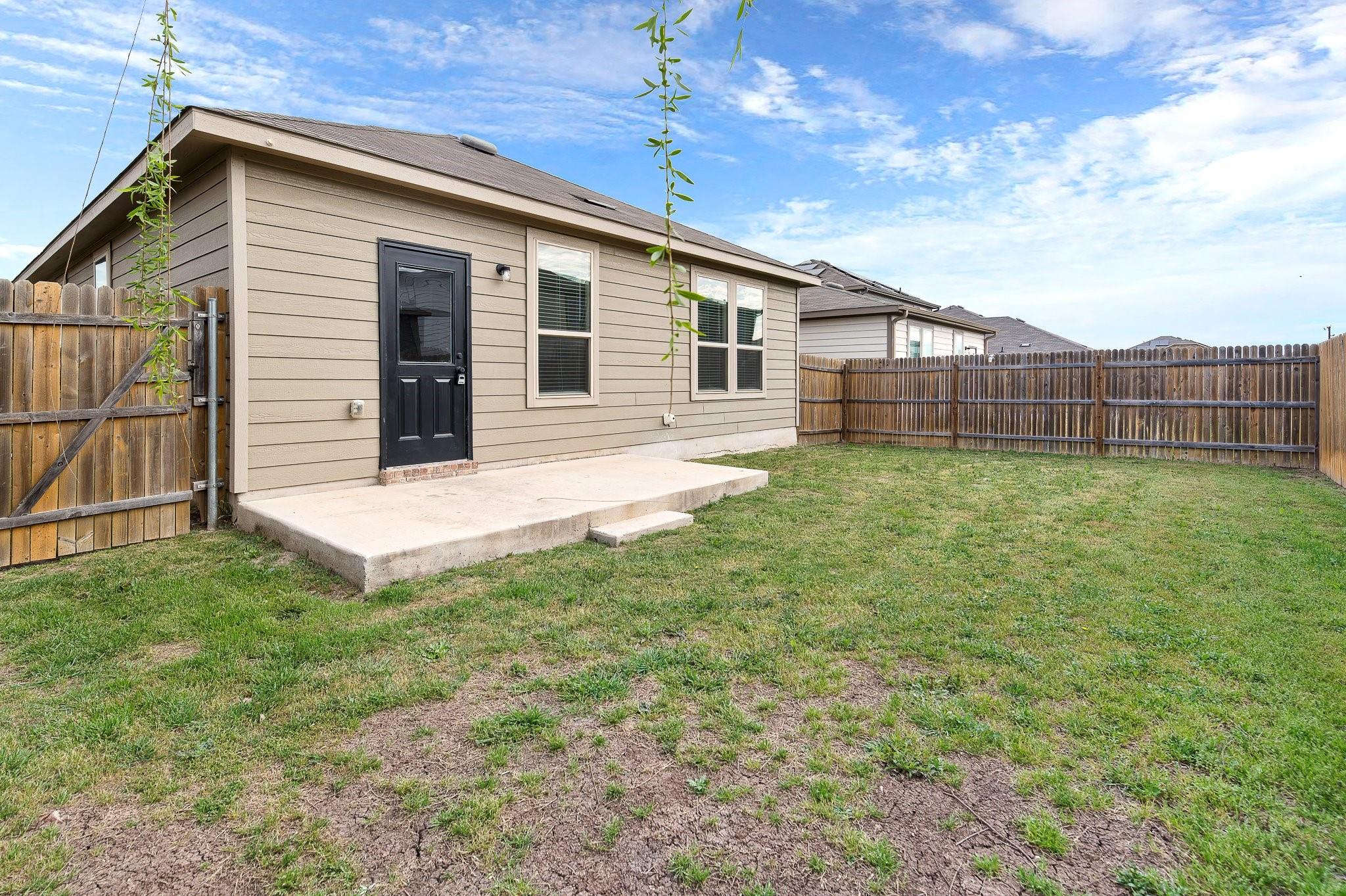 508 Crane Crest Dr, Jarrell, TX 76537