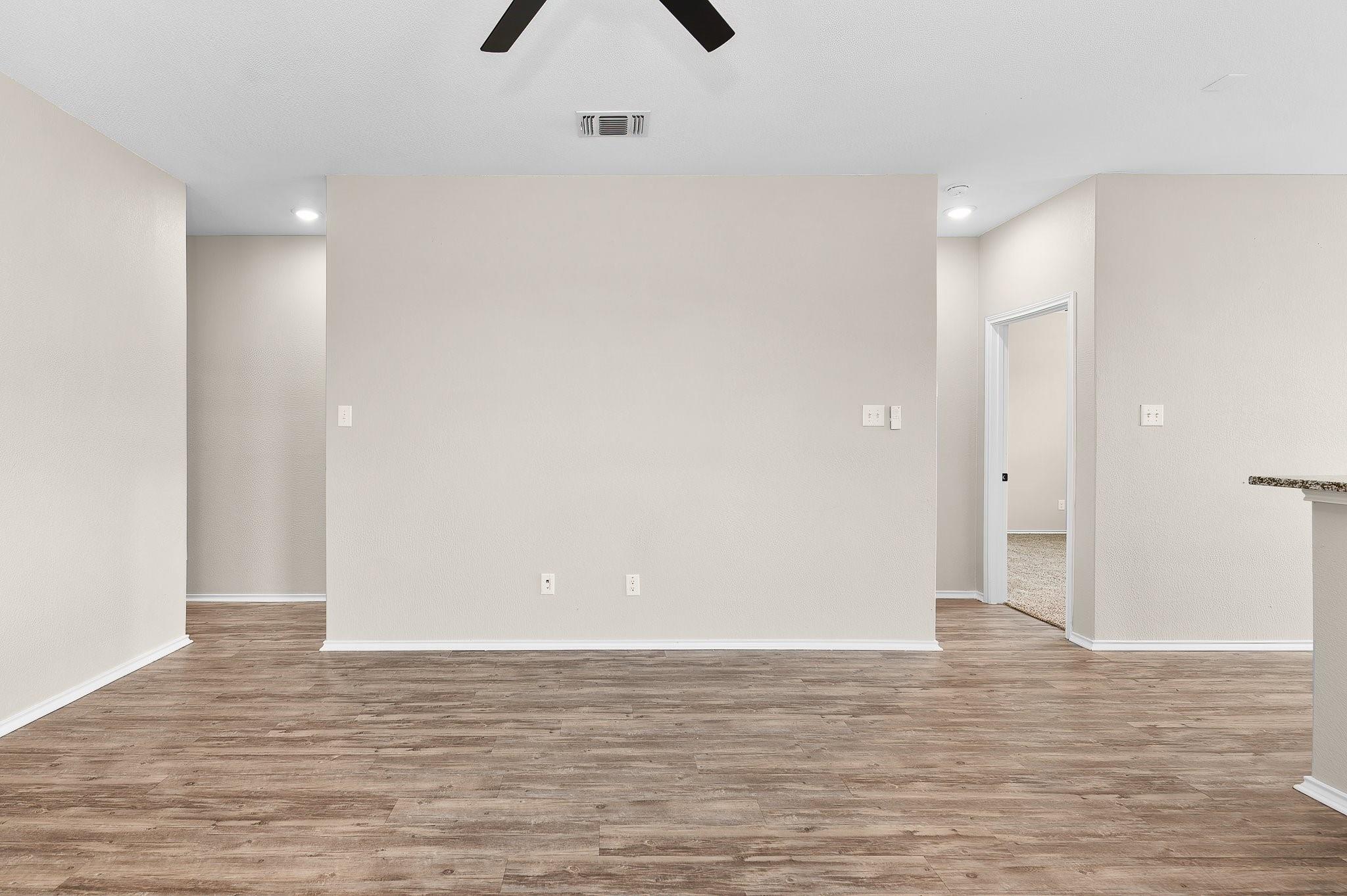 508 Crane Crest Dr, Jarrell, TX 76537