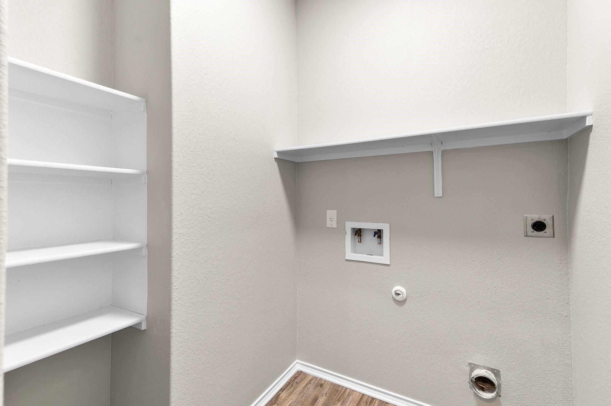 508 Crane Crest Dr, Jarrell, TX 76537