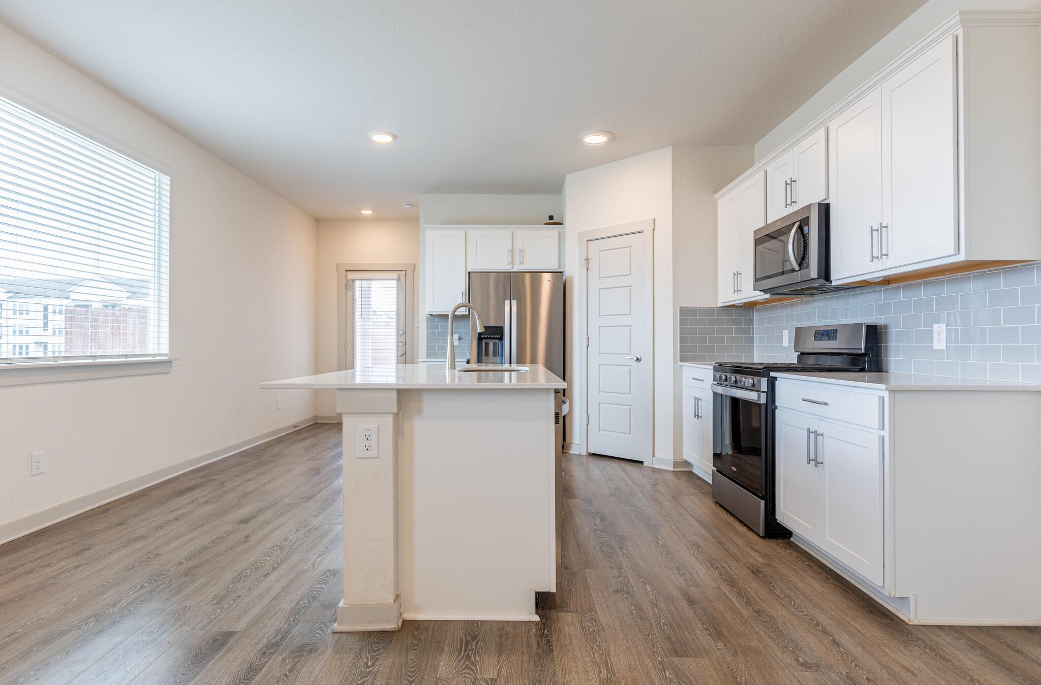 305 FAIRFAX Ave, San Marcos, TX 78666