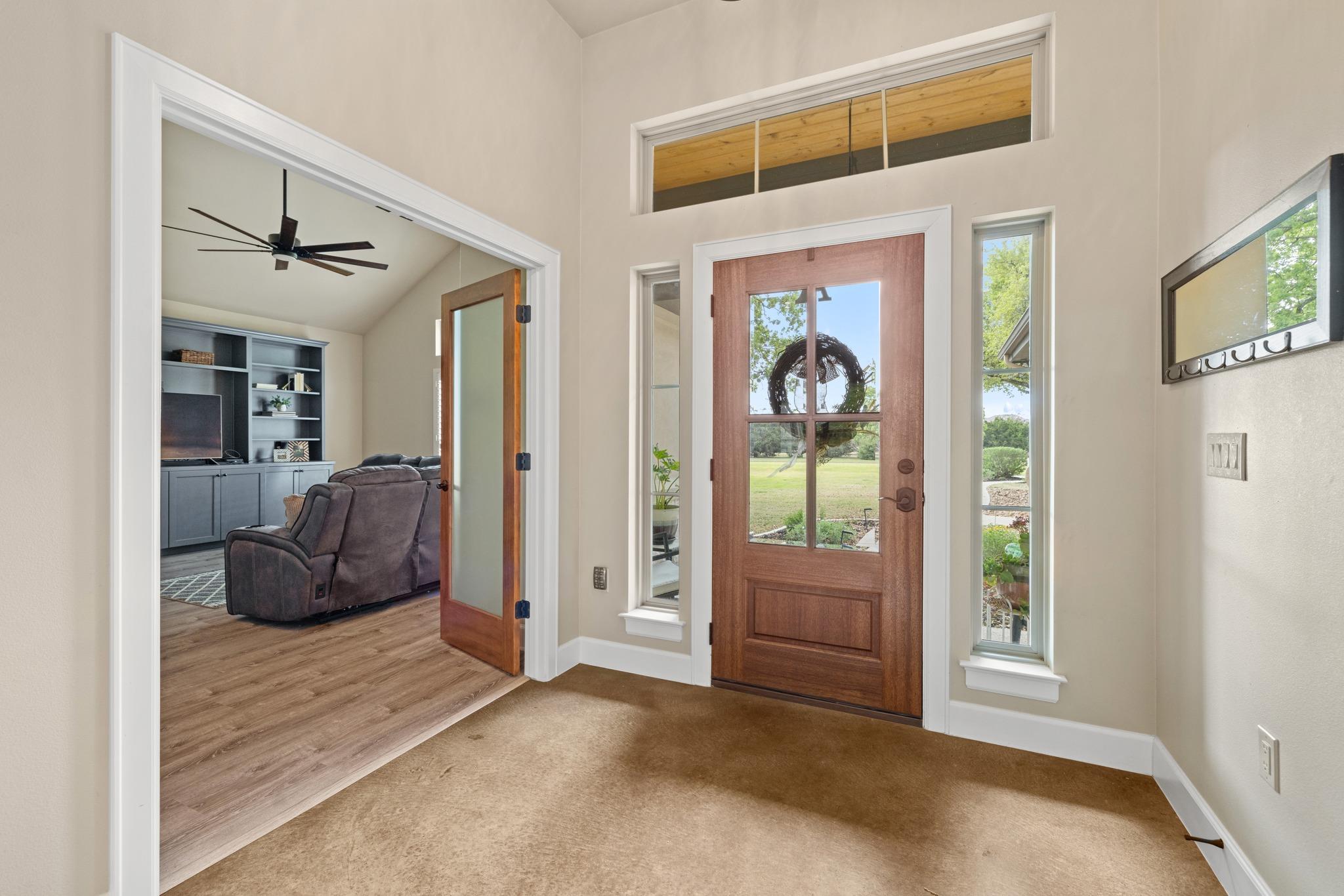 909 Highland Spring Ln, Georgetown, TX 78633