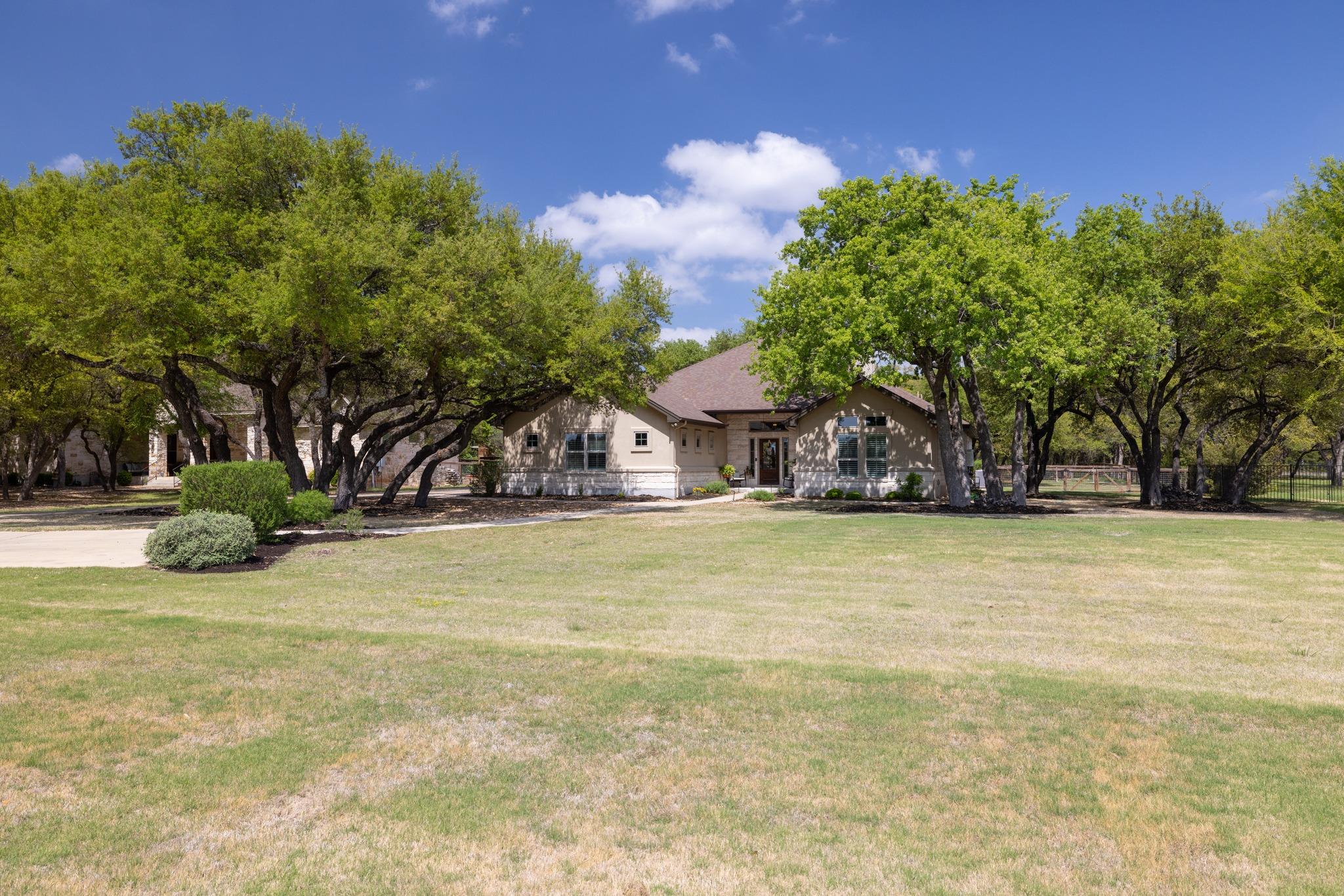 909 Highland Spring Ln, Georgetown, TX 78633