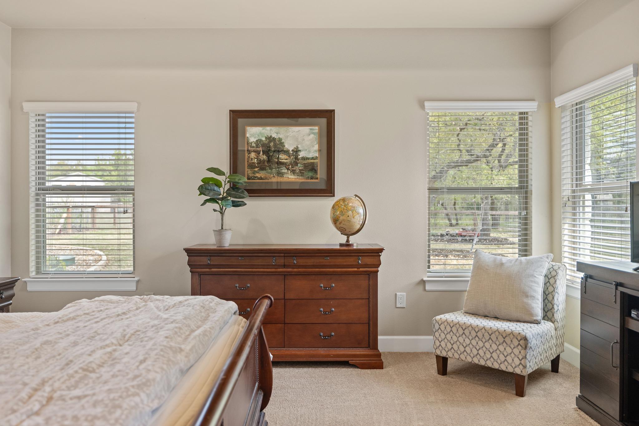 909 Highland Spring Ln, Georgetown, TX 78633