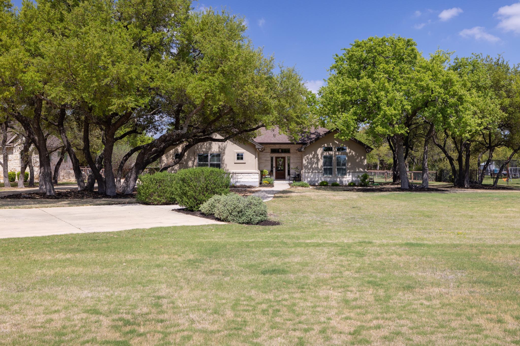 909 Highland Spring Ln, Georgetown, TX 78633