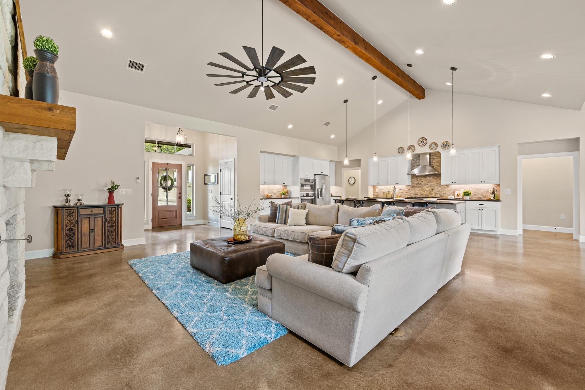 909 Highland Spring Ln, Georgetown, TX 78633