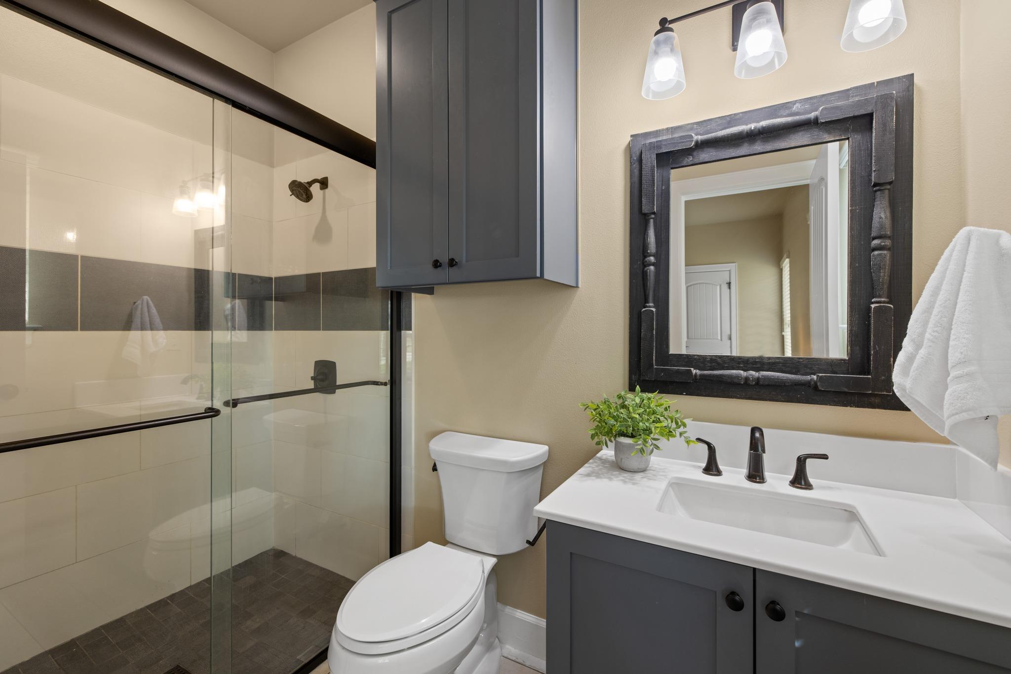 909 Highland Spring Ln, Georgetown, TX 78633