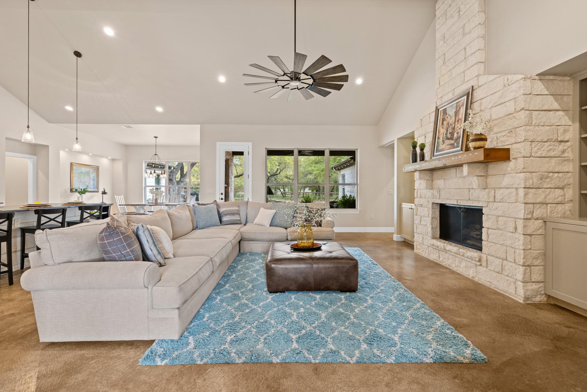 909 Highland Spring Ln, Georgetown, TX 78633