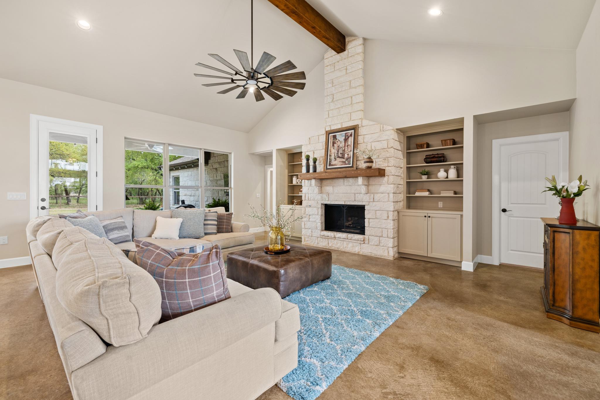 909 Highland Spring Ln, Georgetown, TX 78633