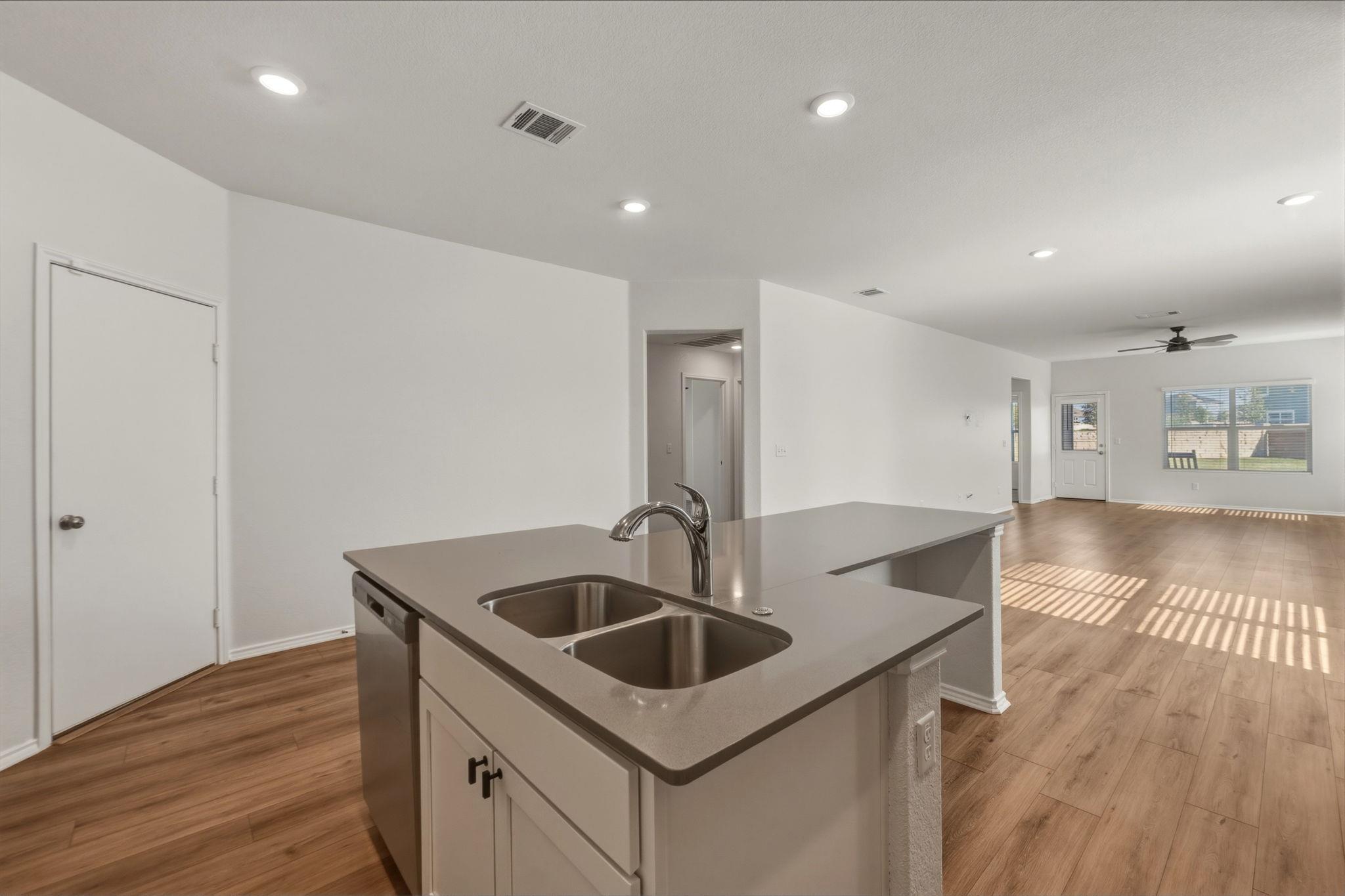 405 Doherty St, Kyle, TX 78640