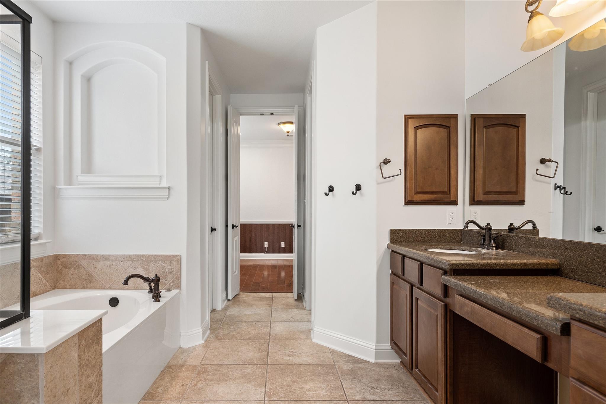 16113 Ozarks Path, Austin, TX 78738