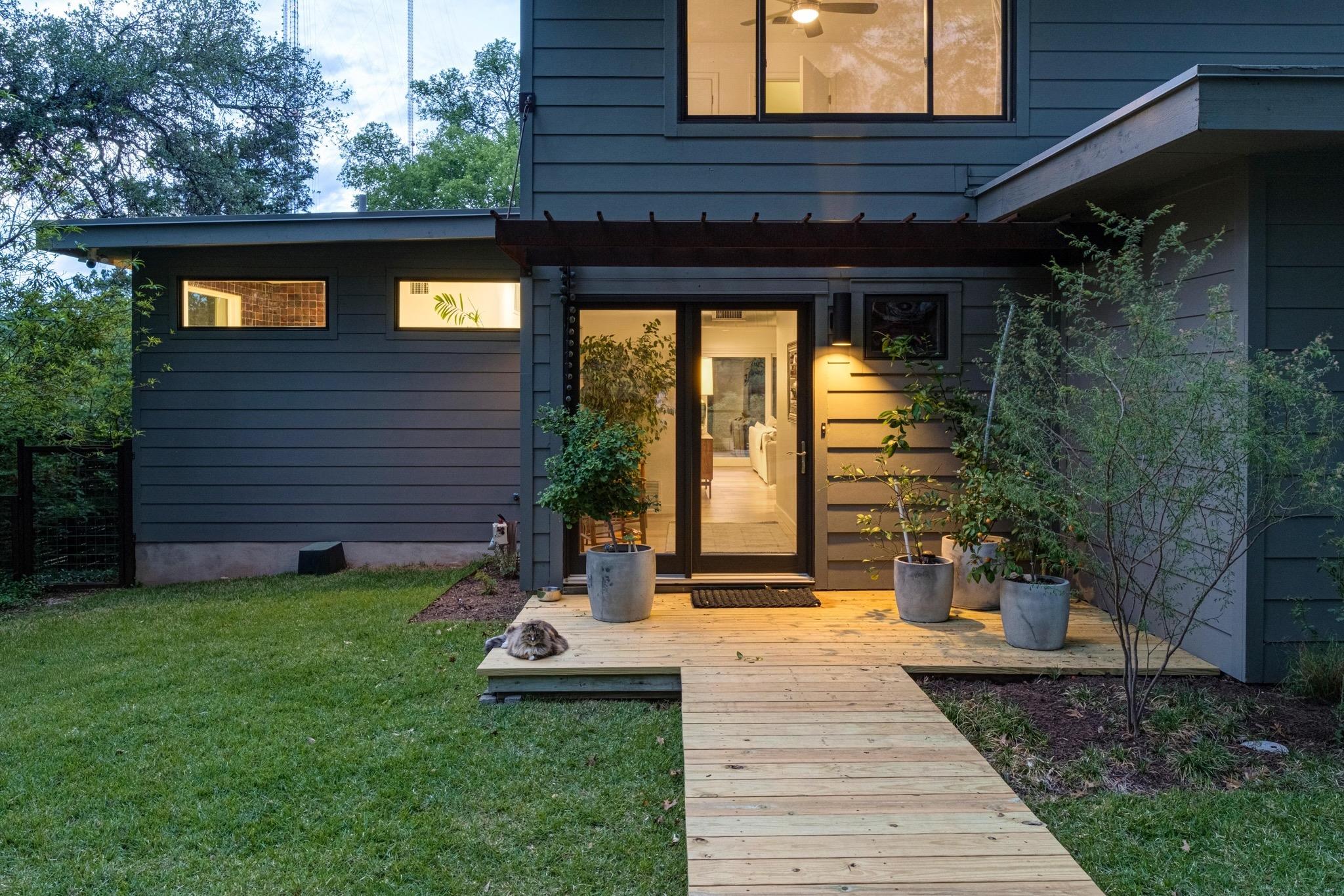 2721 Trail Of The Madrones, Austin, TX 78746