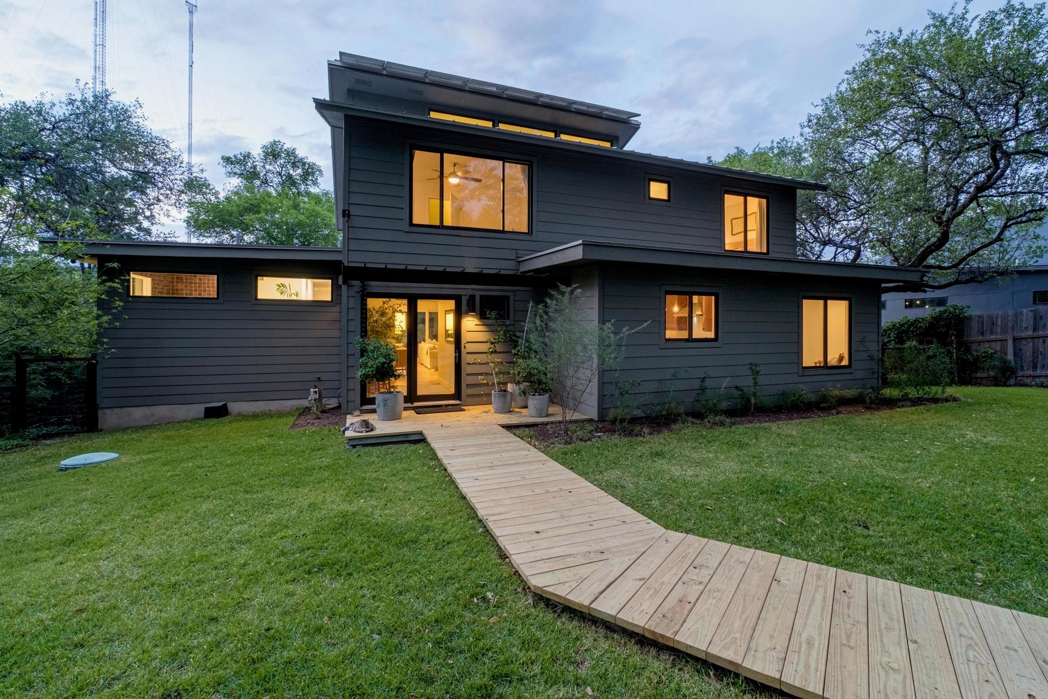 2721 Trail Of The Madrones, Austin, TX 78746